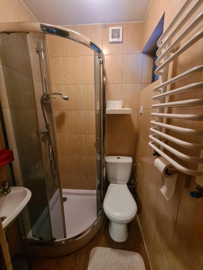 Chata Starych Znajomych Sanok Exteriör bild