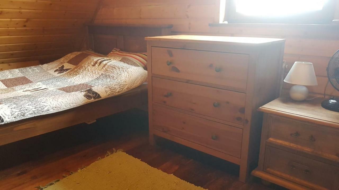 Chata Starych Znajomych Sanok Exteriör bild